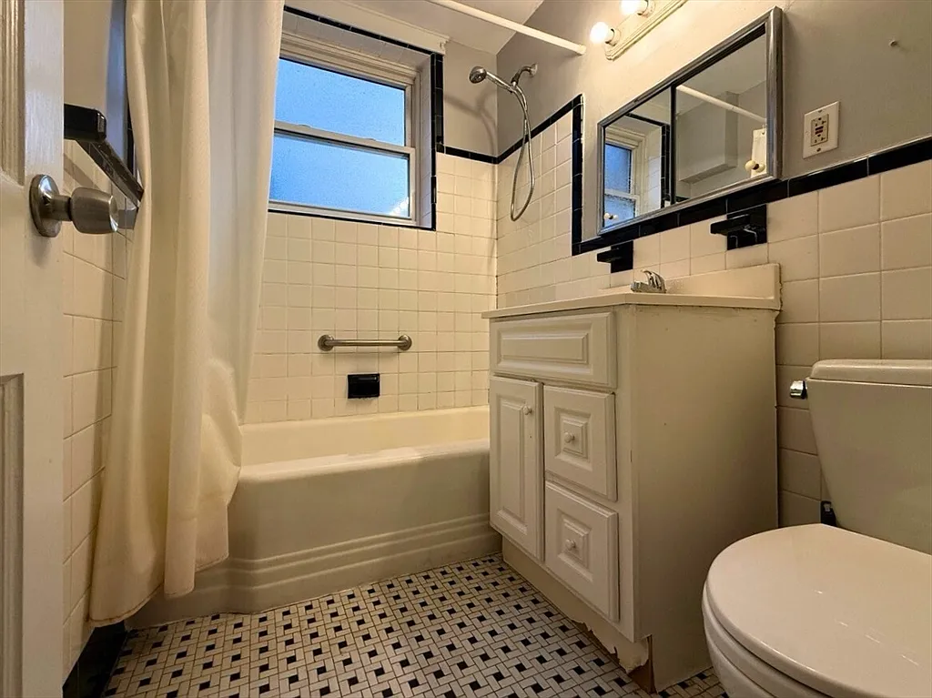 80 Strathmore Rd #1 - Photo 3 of 14