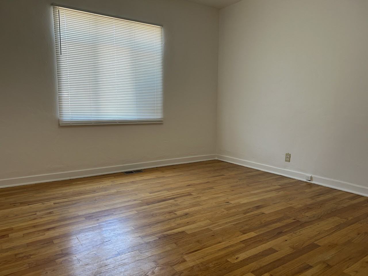 1114 Silver Ave Sw - Photo 4 of 48