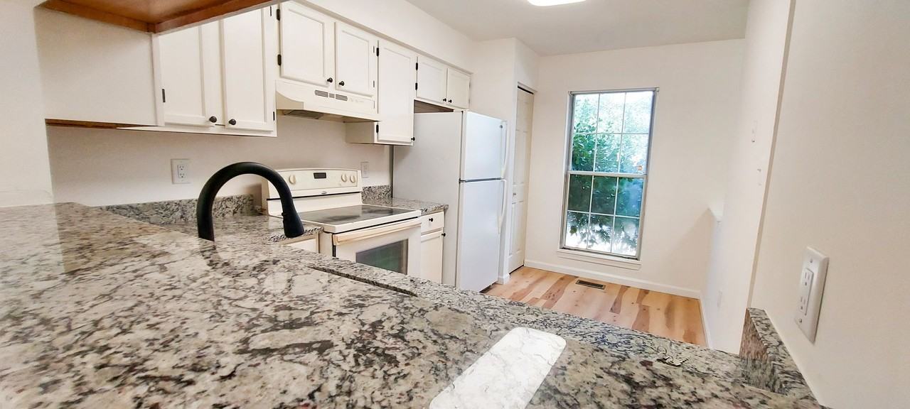 14303 Beaker Ct - Photo 3 of 22