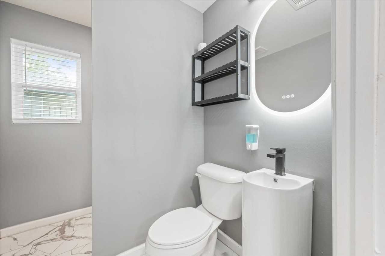 2120 Krenson St - Photo 5 of 25