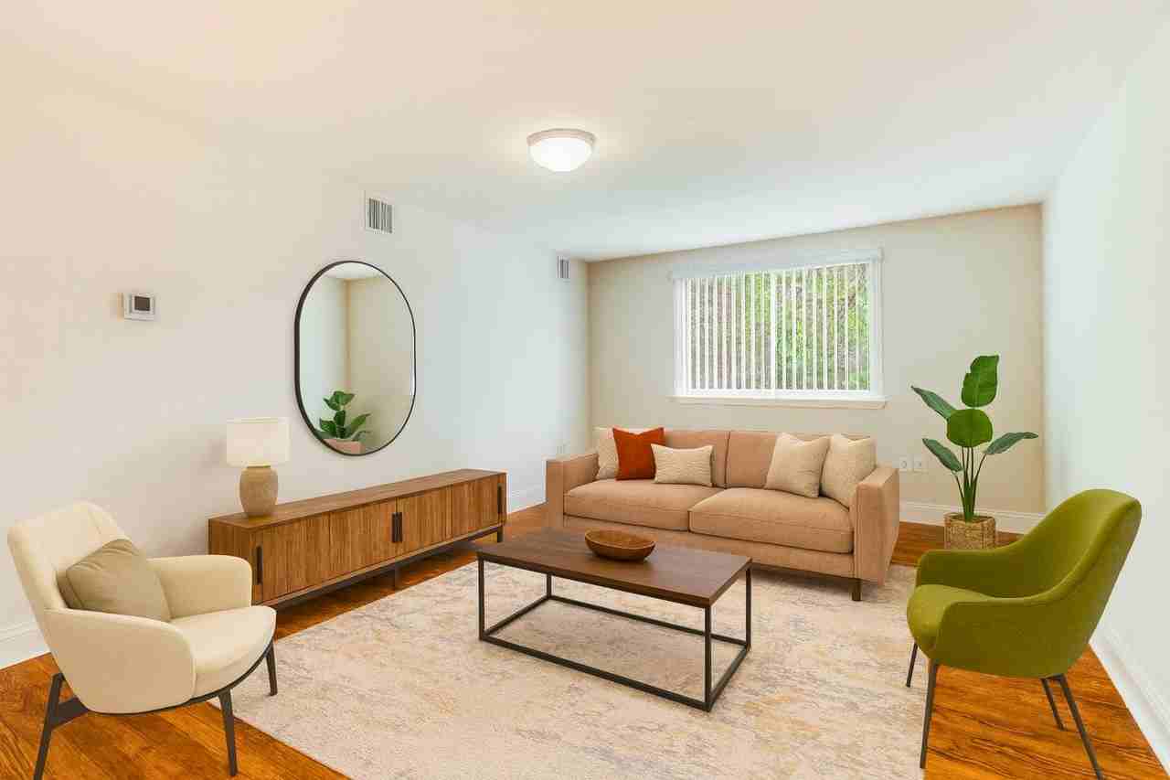 Parkview Manor - Photo 2 of 11