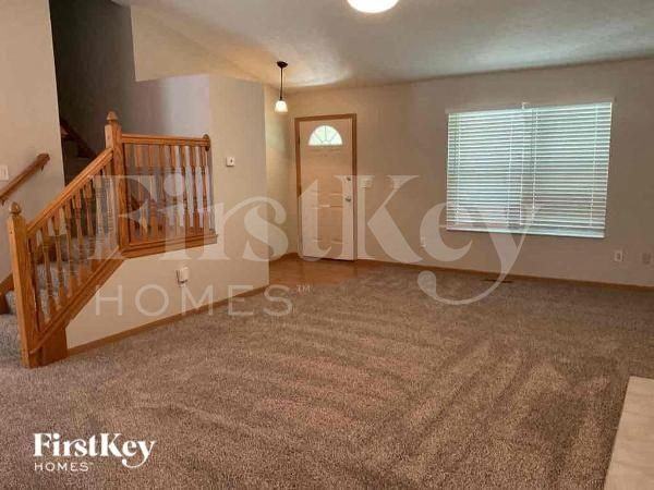 486 Northwoods Dr - Photo 3 of 10