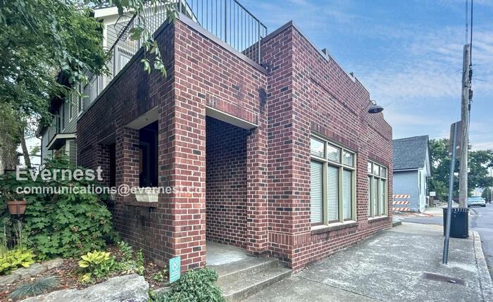 312 Taylor St #B - Photo 2 of 27