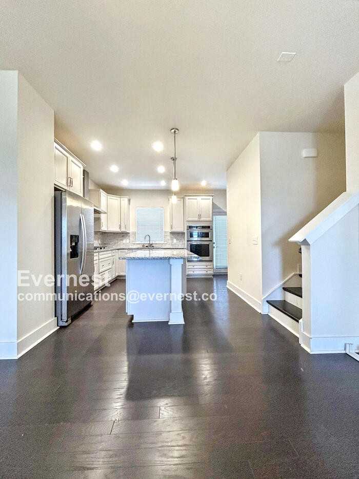 2610 Grand Union Way - Photo 2 of 16