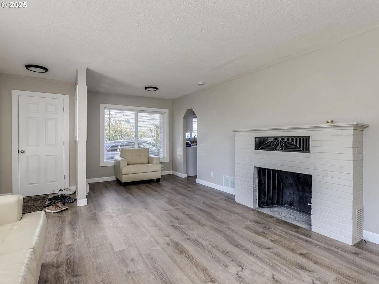 11915 Ne Couch St - Photo 7 of 20