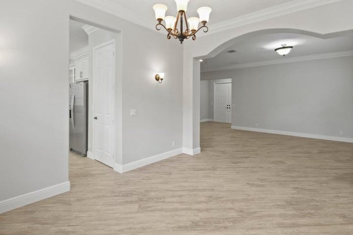 9845 Cobblestone Creek Drive - Photo 3 of 26