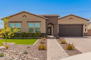 featured image of 1919 E Fallen Leaf Ln