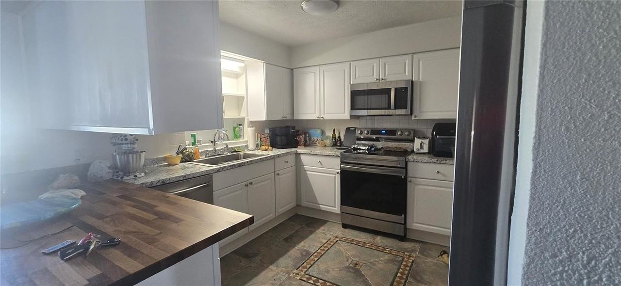 5604 Essex Way - Photo 5 of 17