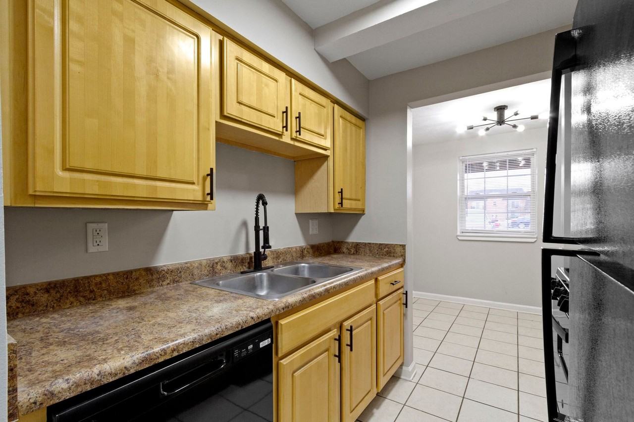 The Pines at SoBro - Photo 4 of 33