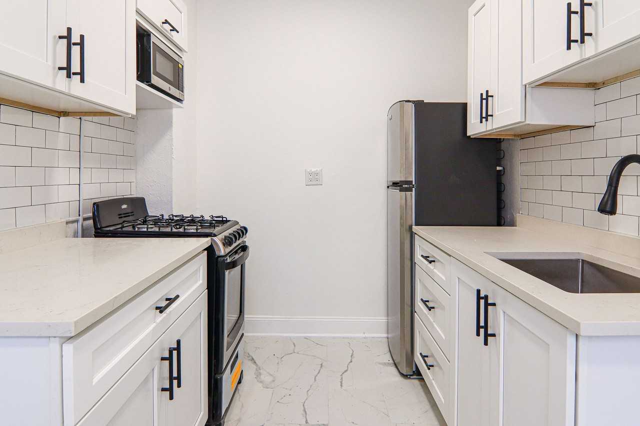 The Onyx on Carmen - Photo 7 of 50