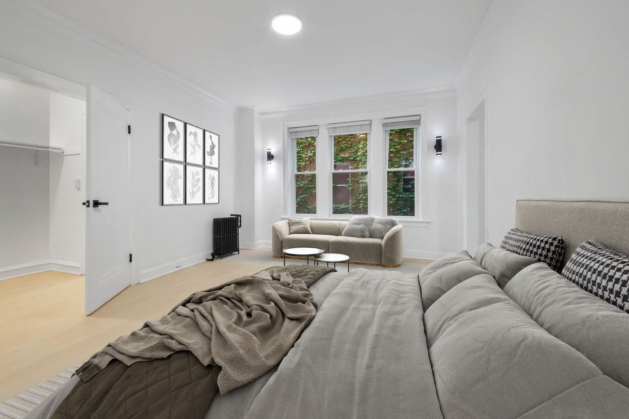 The Onyx on Sheridan - Photo 2 of 18