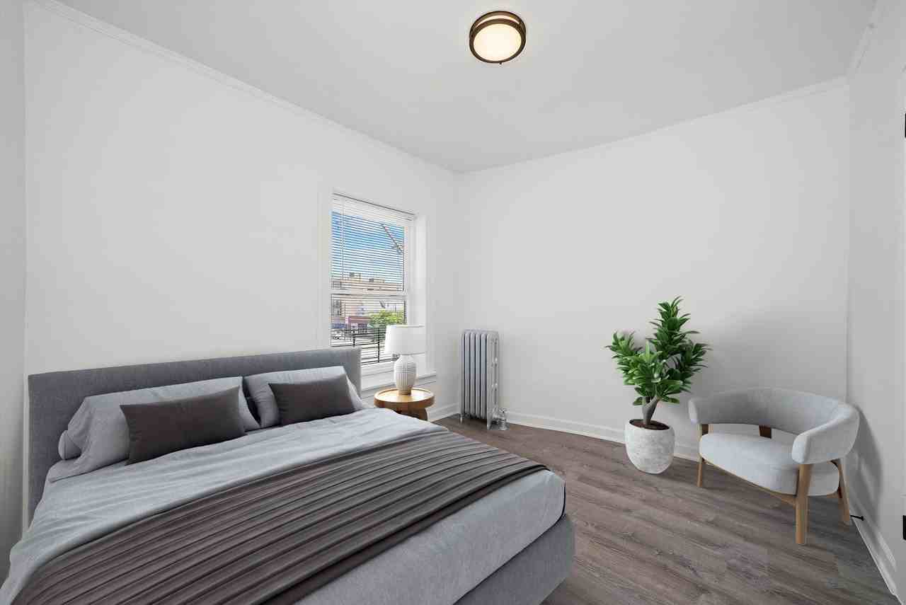 The Onyx on North Shore - Photo 7 of 14