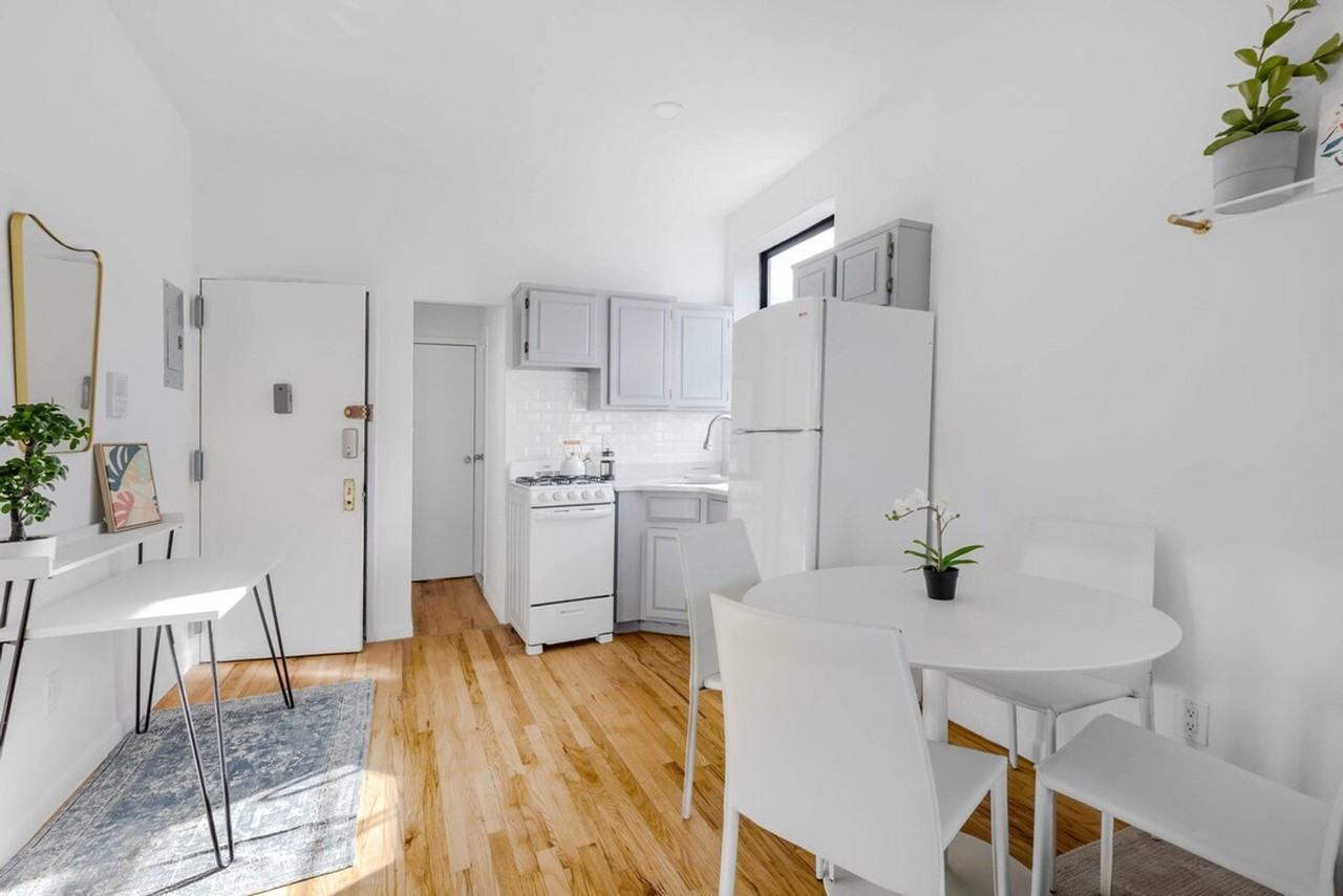 308 E 118th St #1285574P - Photo 2 of 6