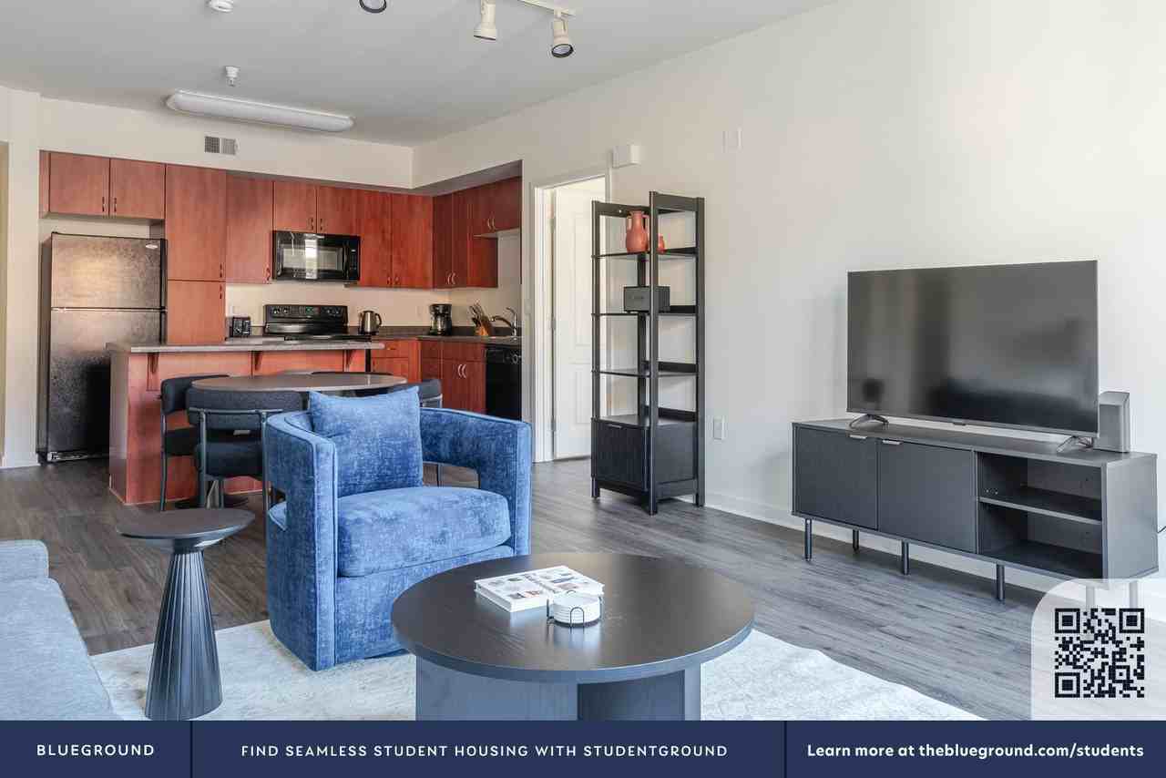 34 Union Sq #1903 - Photo 7 of 28