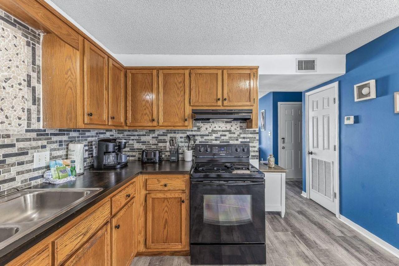 1472 W Beach Blvd #1267091P - Photo 4 of 25