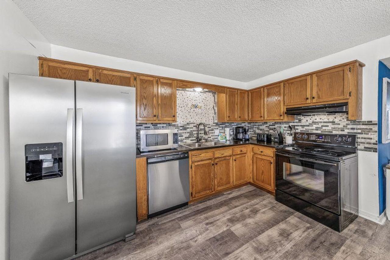 1472 W Beach Blvd #1267091P - Photo 7 of 25