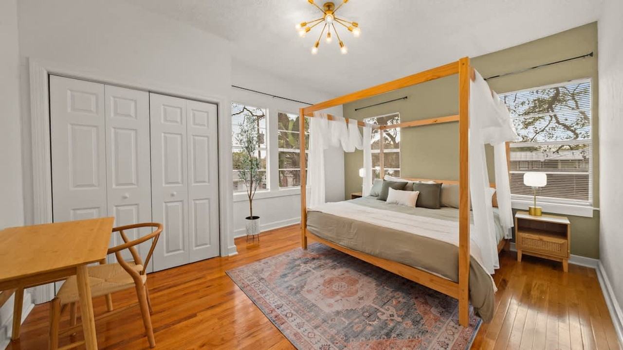 307 W Haya St #1271943P - Photo 5 of 50