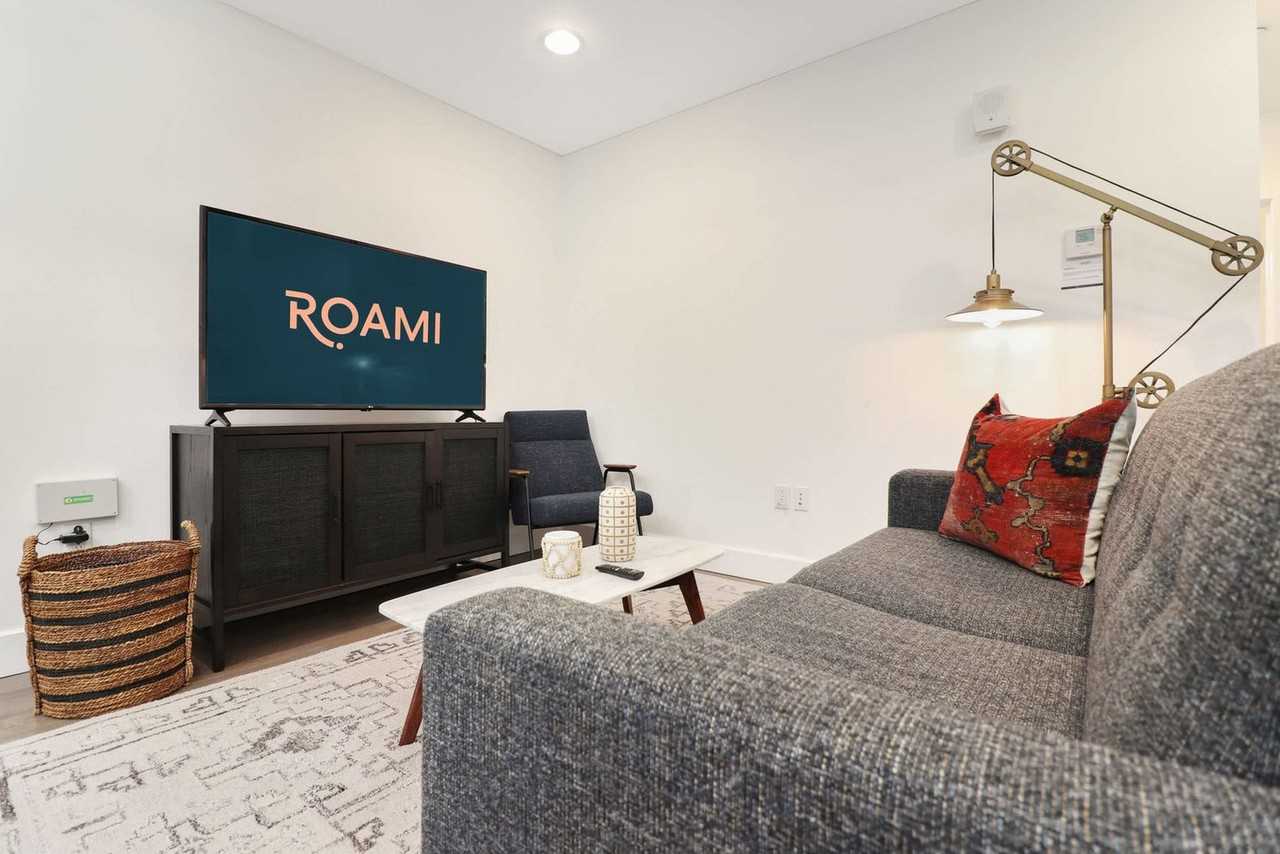 127 Carondelet Street - Photo 2 of 74