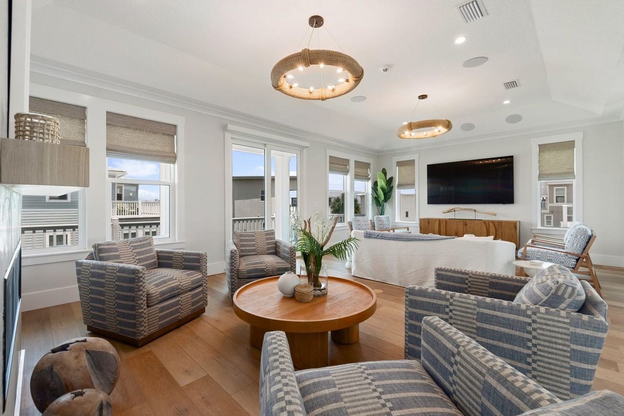 16 5th St #1281976P - Photo 2 of 50