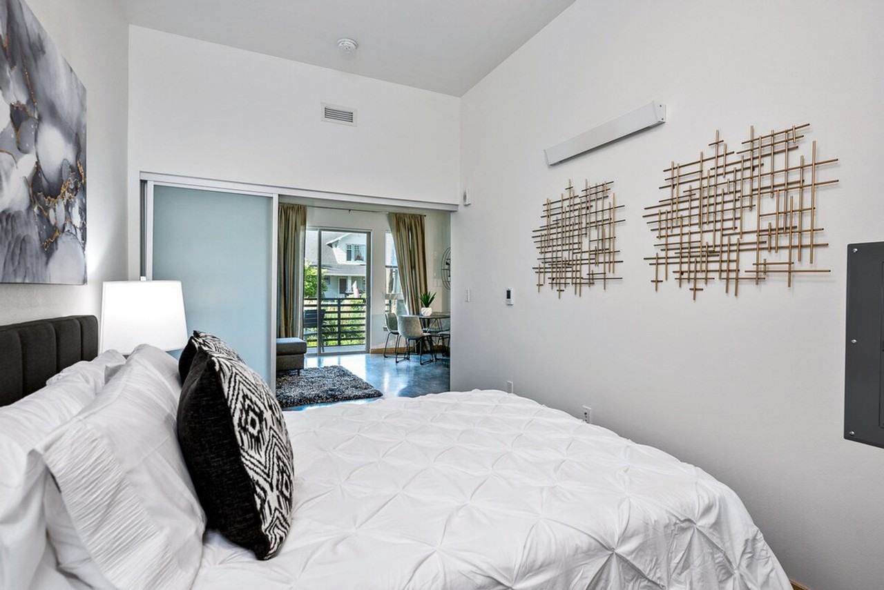 3007 Beacon Ave S #1284576P - Photo 5 of 21