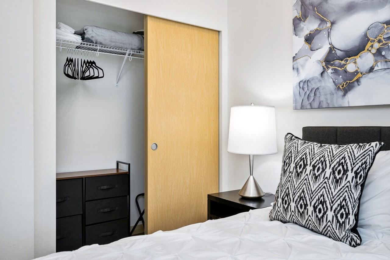 3007 Beacon Ave S #1284576P - Photo 6 of 21