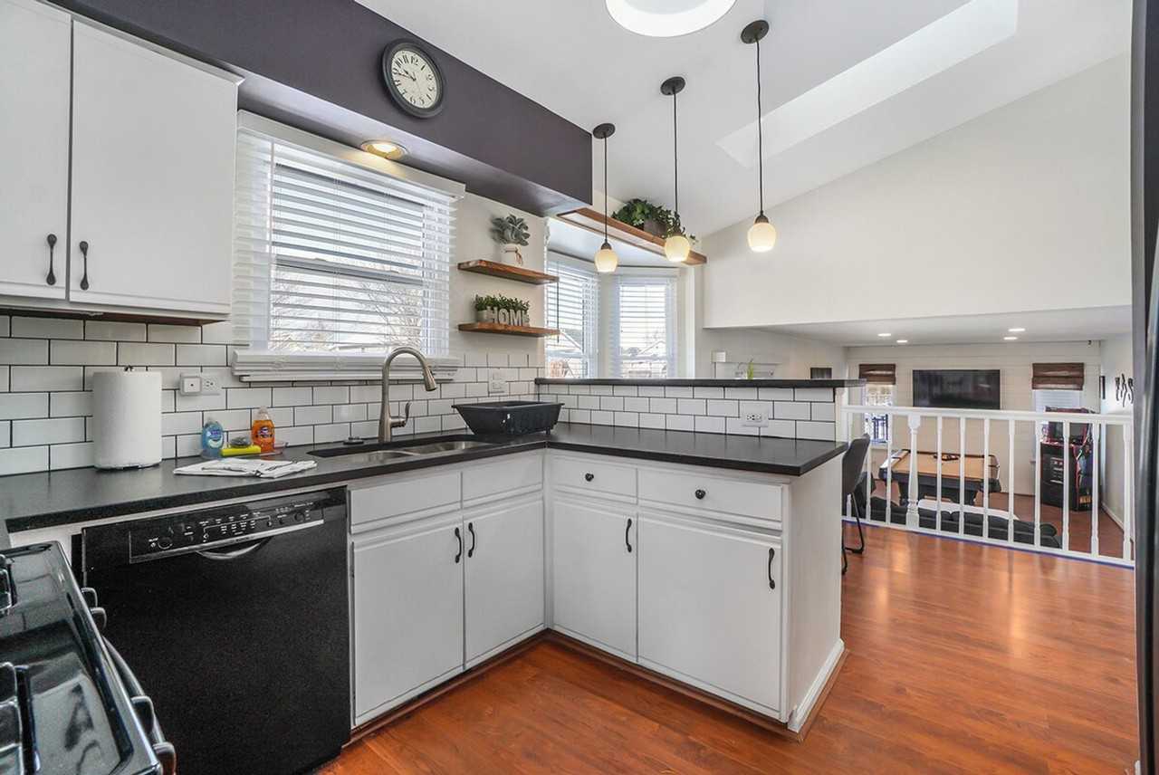 1201 Easton Dr #1285068P - Photo 4 of 26