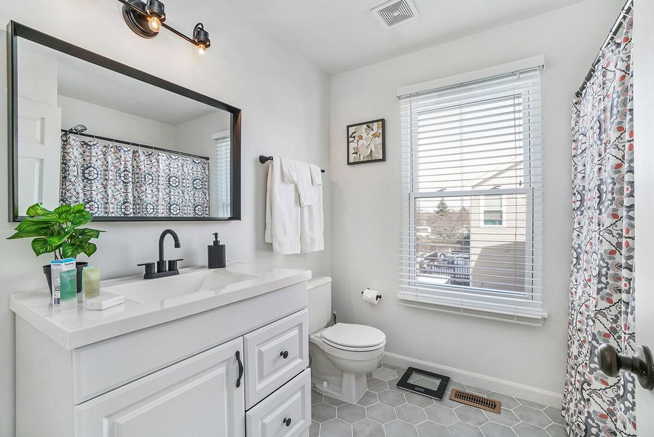 1201 Easton Dr #1285068P - Photo 6 of 26