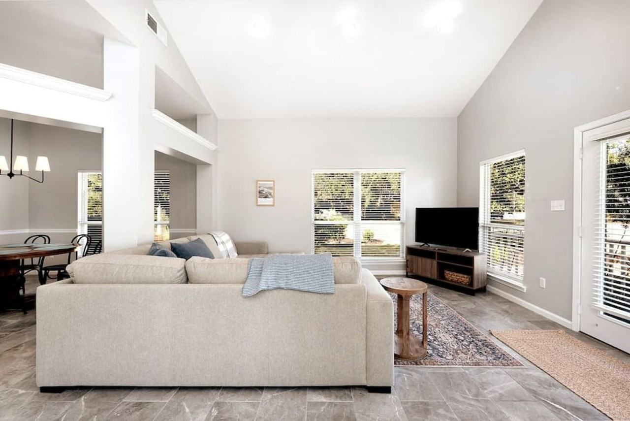 4618 Windstarr Dr #1285903P - Photo 2 of 50