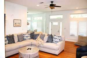 featured image of 82 Mark St