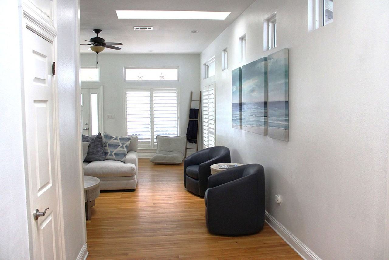 82 Mark St #1285919P - Photo 4 of 50