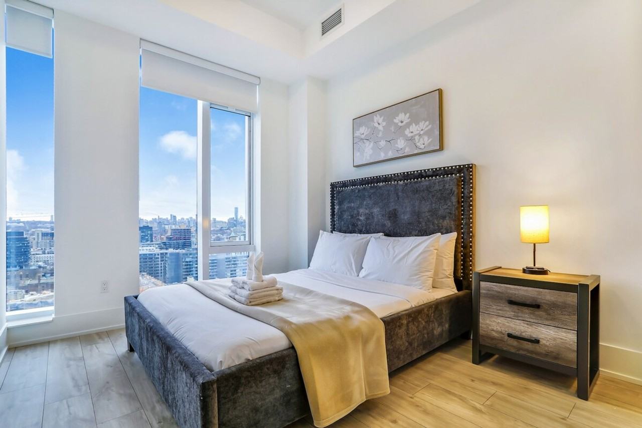 470 Front St W #1286443P - Photo 7 of 17