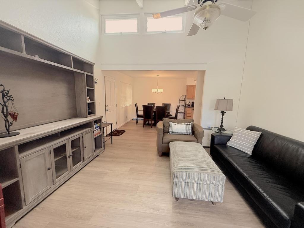 29 Dearborn Pl - Photo 2 of 6