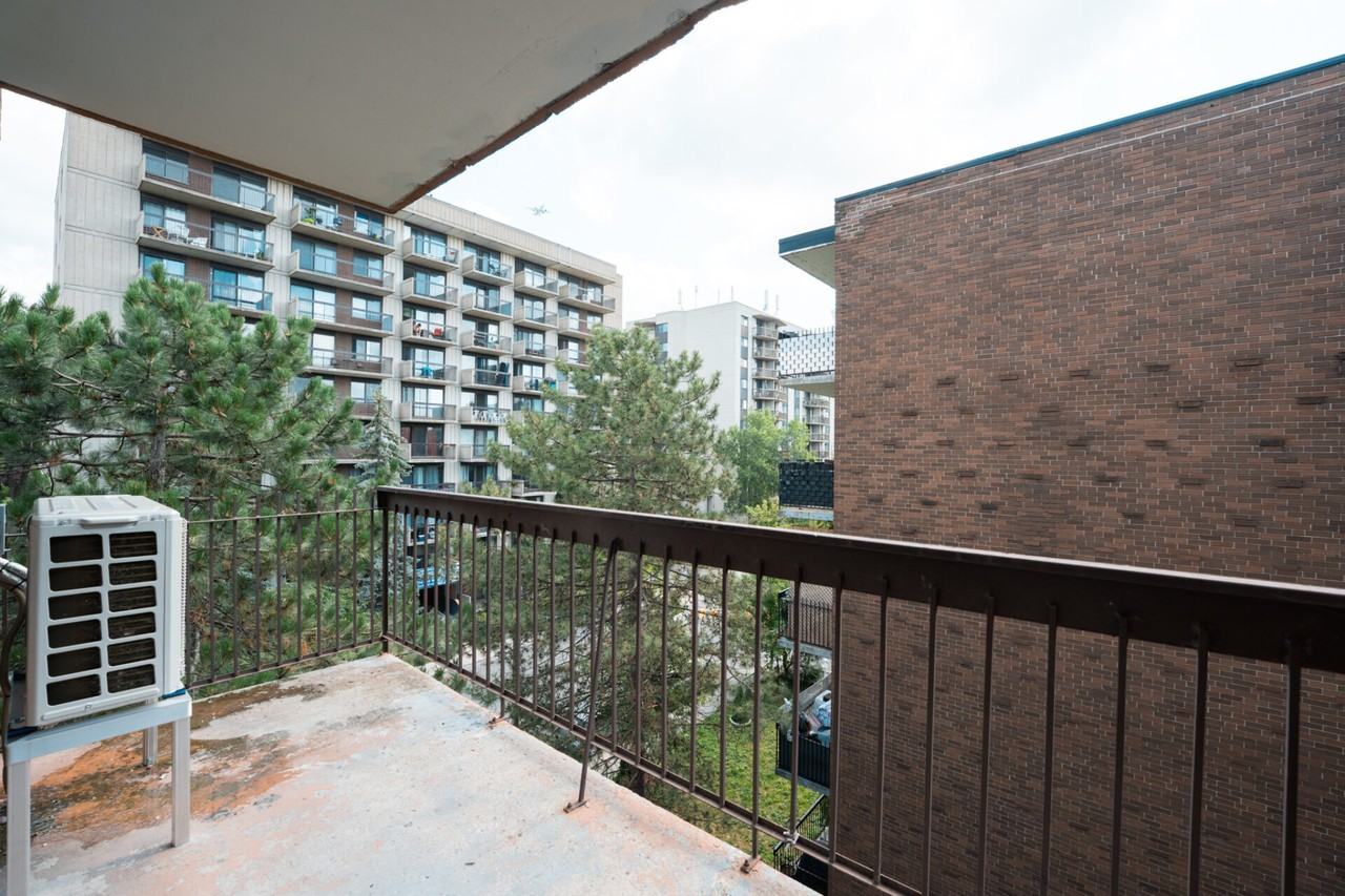 10190 Avenue de Bois-de-Boulogne - Photo 3 of 10