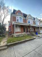 featured image of 122 E Cottage Pl