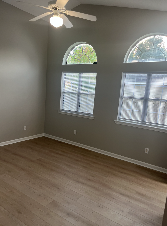 9493 Leeds Cir - Photo 5 of 8