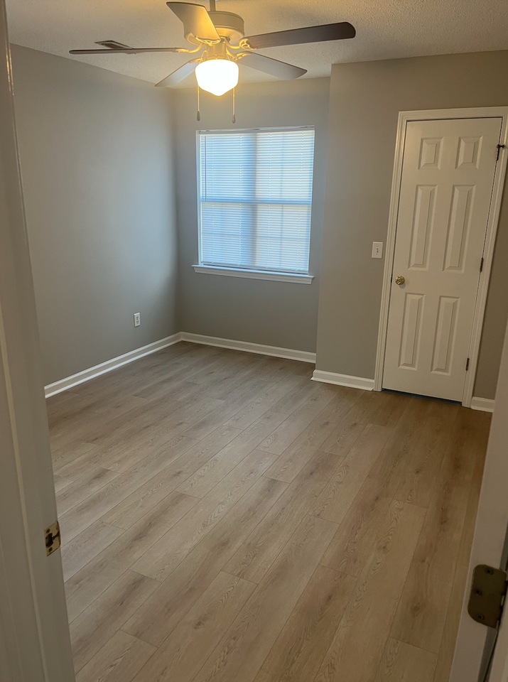 9493 Leeds Cir - Photo 6 of 8