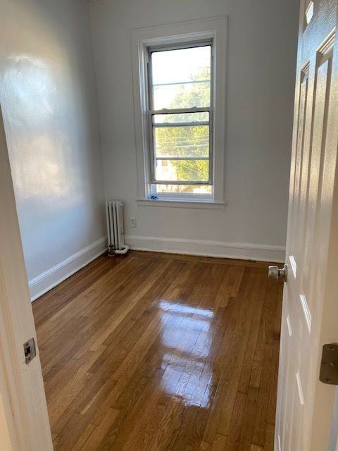 742 Quincy Ave - Photo 3 of 7