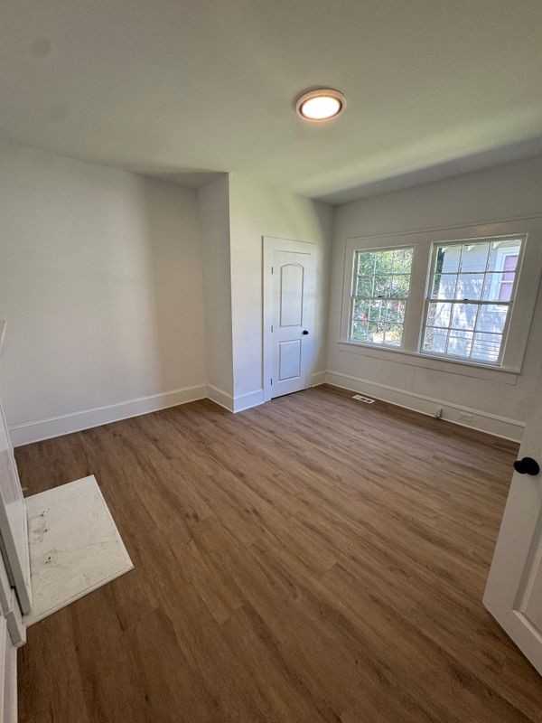 1097 Edna Pl - Photo 6 of 10