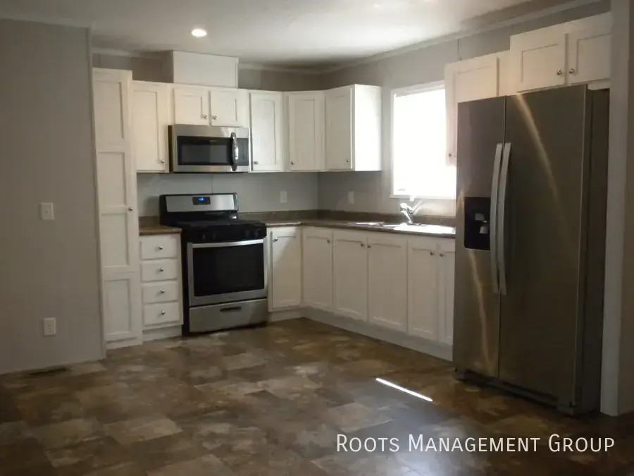 743 Hatfield St #154 - Photo 3 of 17