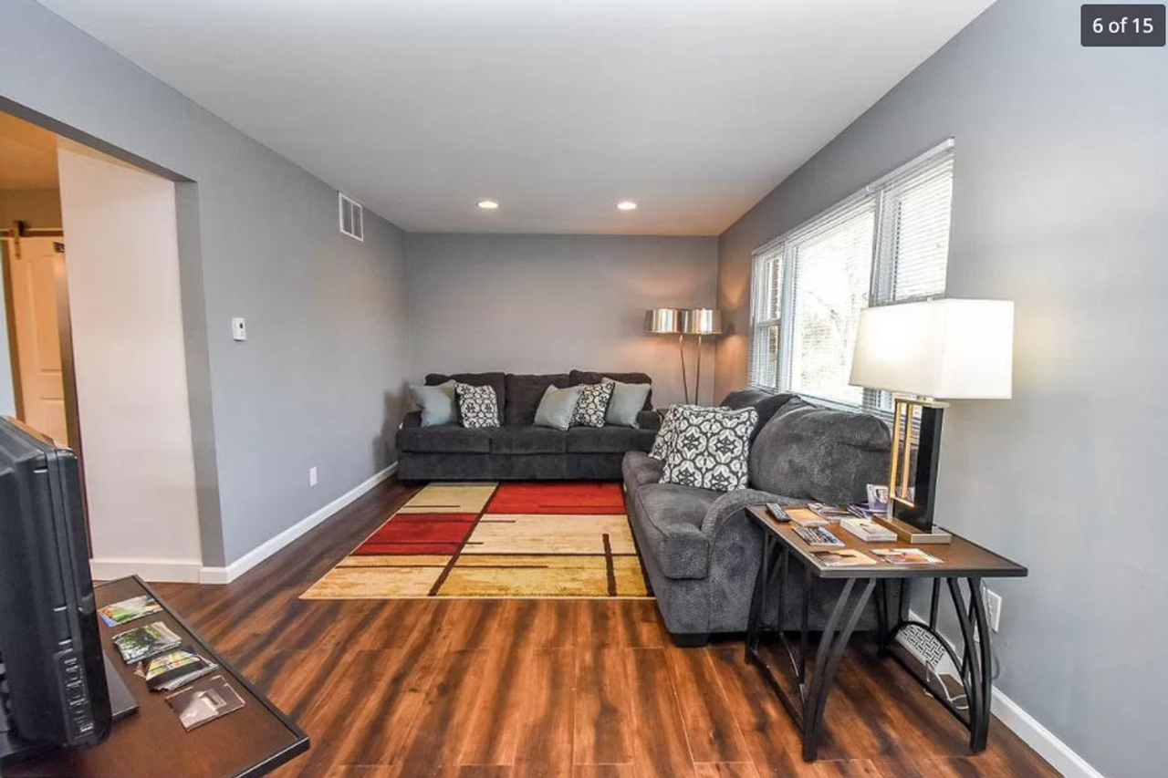 The Daisy - Photo 4 of 7