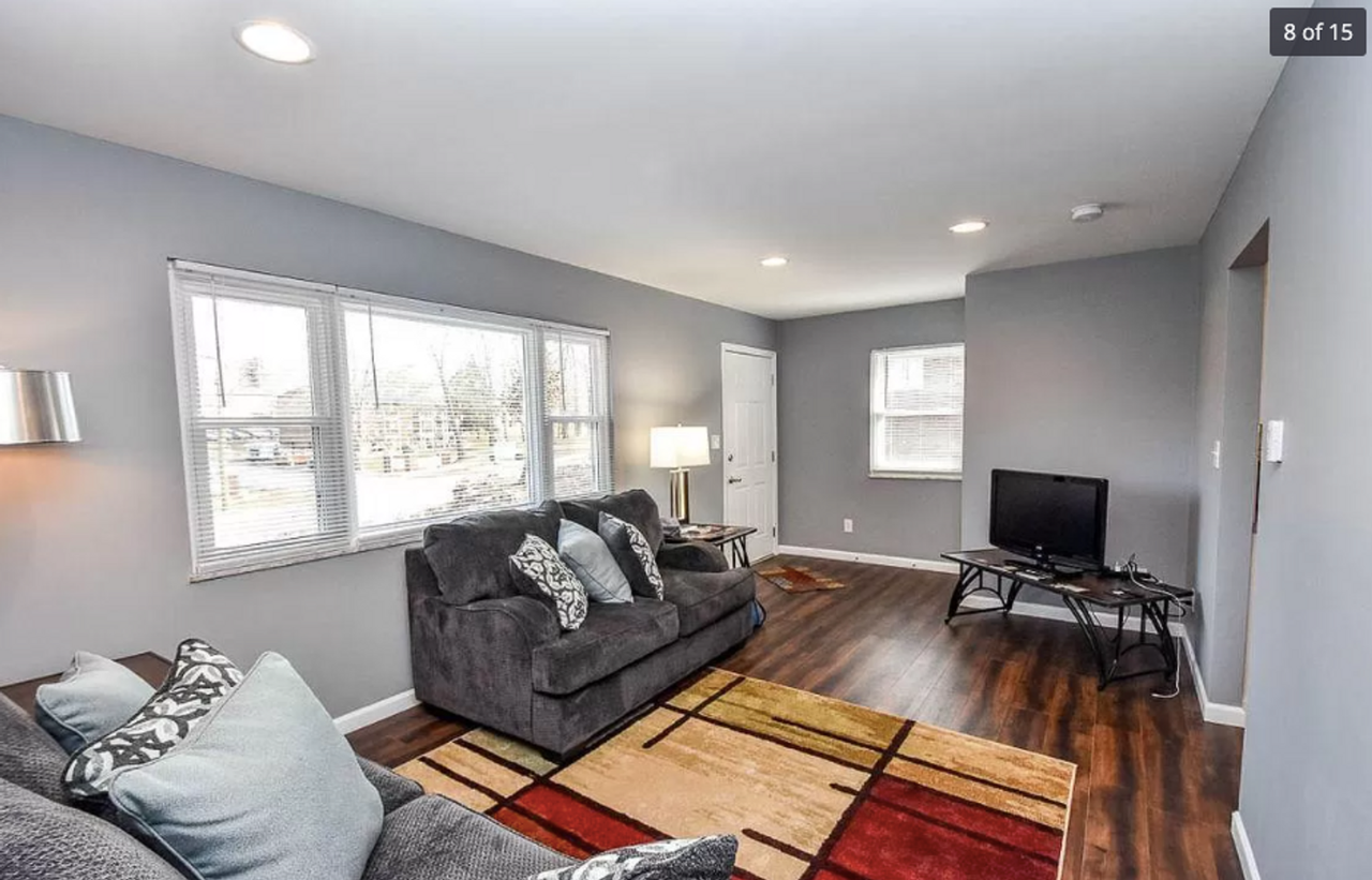 The Daisy - Photo 5 of 7