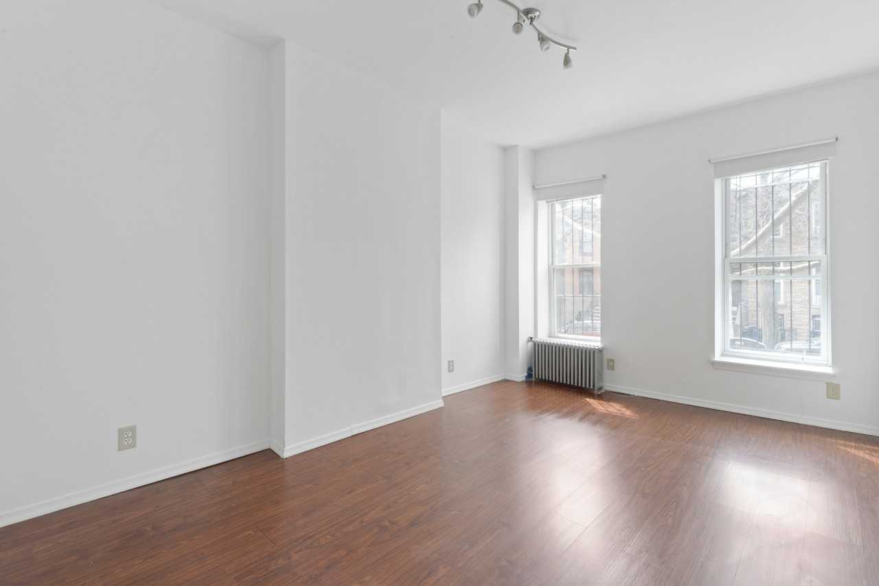 447 Degraw St - Photo 6 of 7