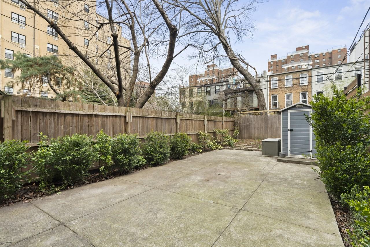 447 Degraw St - Photo 7 of 7