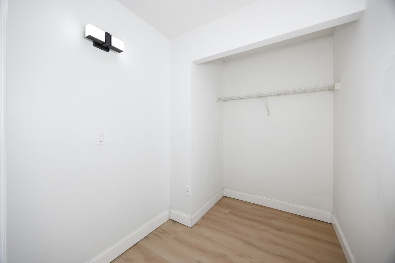 222 W 14th St #11C - Photo 3 of 11