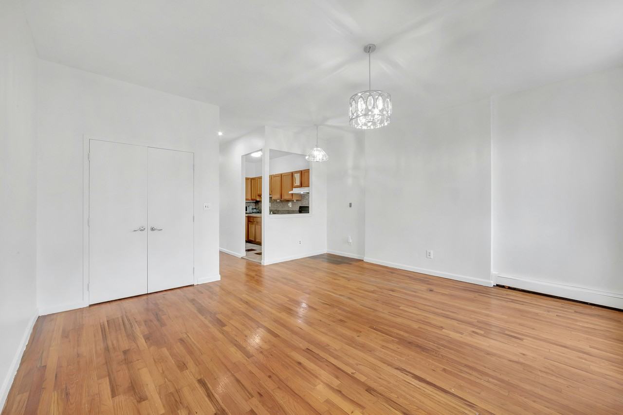 152 W 121st St #2 - Photo 2 of 8