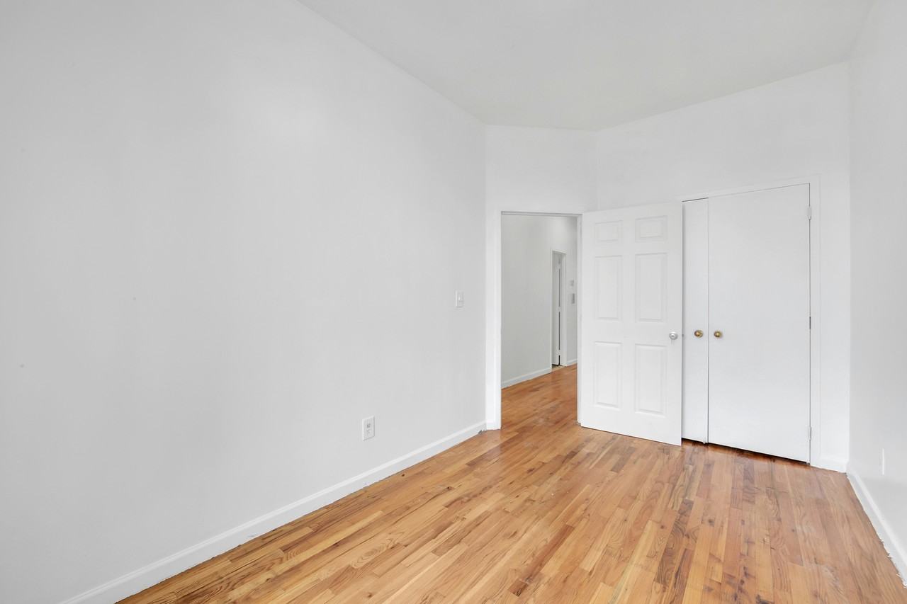 152 W 121st St #2 - Photo 7 of 8