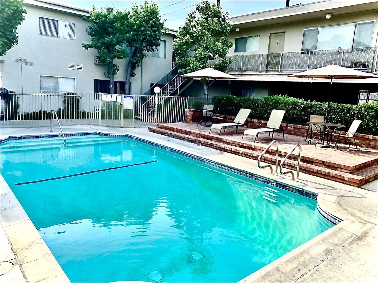 14033 Burbank Boulevard - Photo 2 of 4
