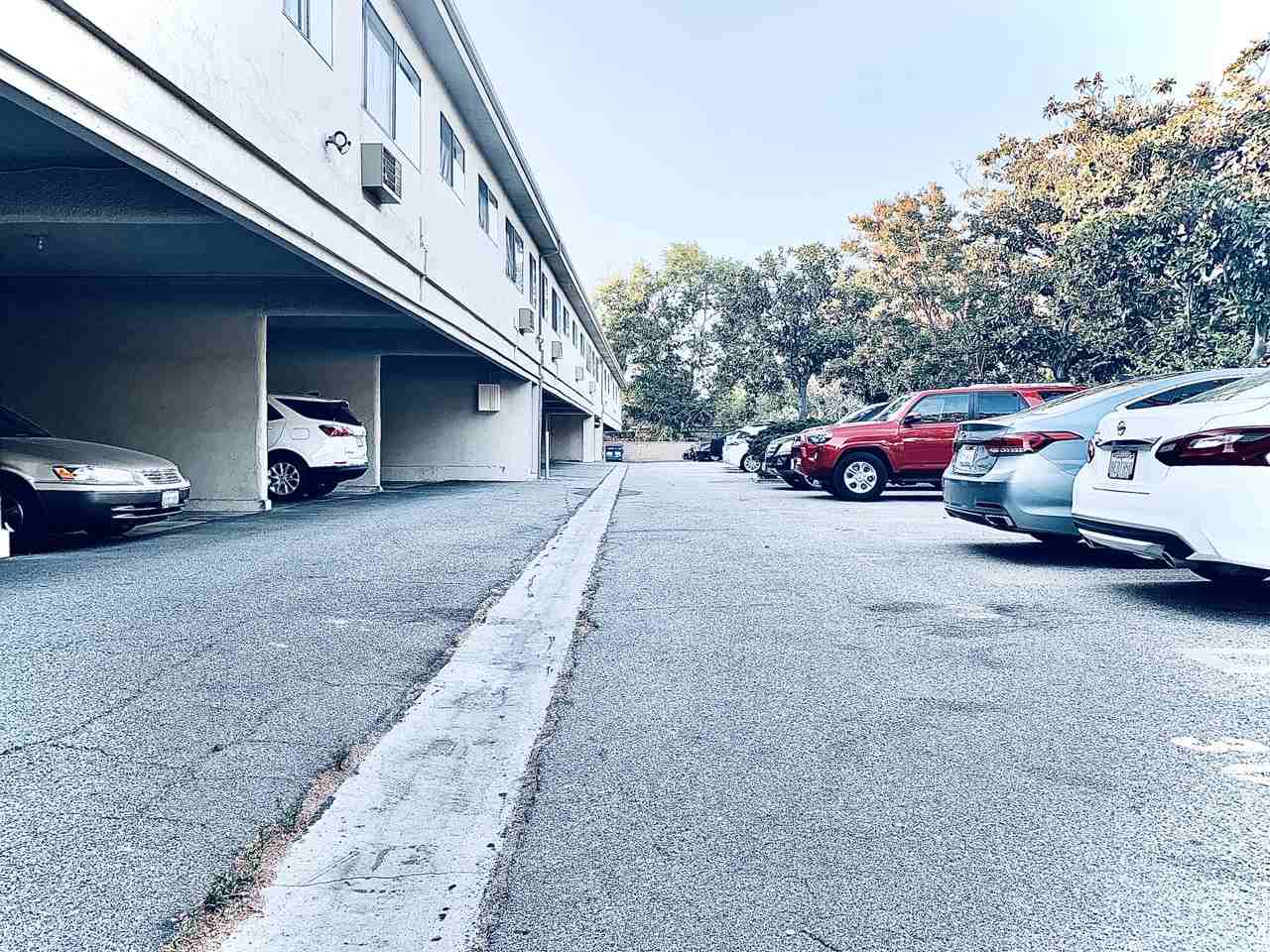 14033 Burbank Boulevard - Photo 4 of 4
