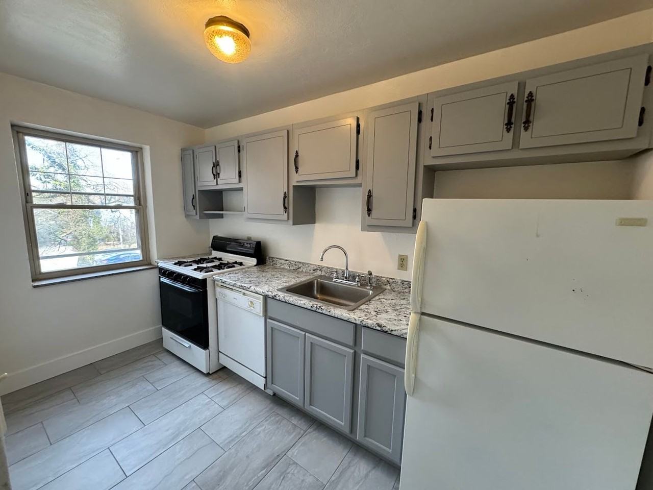 5300 Fifth - Photo 2 of 44