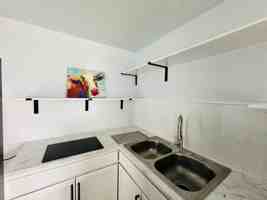 featured image of 404 Nw 3rd St #S